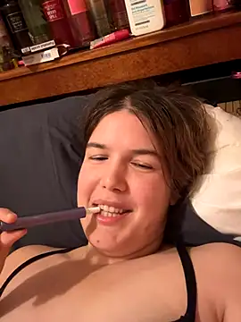 IssadoraaPink online show from 10.02.25