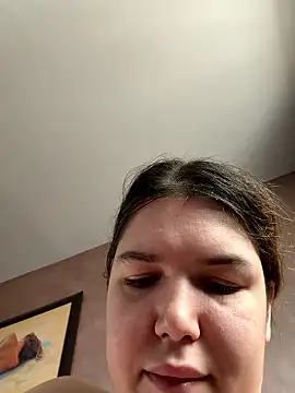 IssadoraaPink online show from 01.10.26