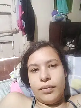 Snapshot of marisolcardona chatting on 10.31.25 marisolcardona online show from 10.31.25