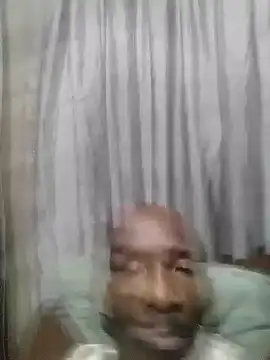 Snapshot of longdickson12345 chatting on 09.27.25 longdickson12345 online show from 09.27.25