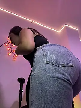 Amelia laurent online show from 03.17.26