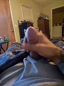 Snapshot of Wolfyking95 chatting on 09.23.25 Wolfyking95 online show from 09.23.25