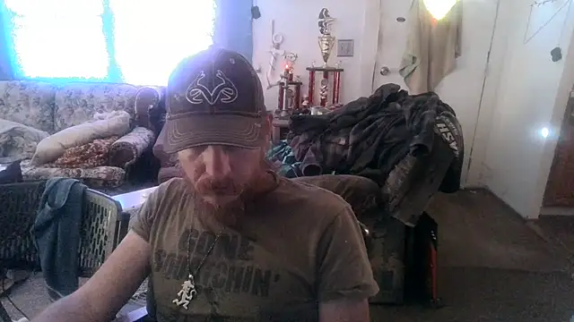 Poundtown1226 online show from 09.18.25