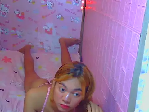 Snapshot of ursexy_prettytrans chatting on 09.21.25 ursexy prettytrans online show from 09.21.25