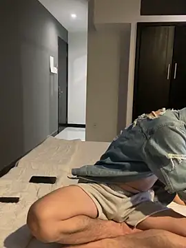 anhkiet huang online show from 10.18.25