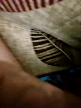 Snapshot of luisvL chatting on 11.07.25 luisvL online show from 11.07.25