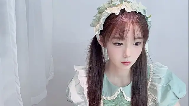 Xiao-runbao online show from 10.25.25