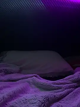 Snapshot of Leaa2000 chatting on 10.11.25 Leaa2000 online show from 10.11.25