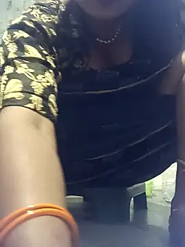 Snapshot of monu_bhabi chatting on 04.01.26 monu bhabi online show from 04.01.26