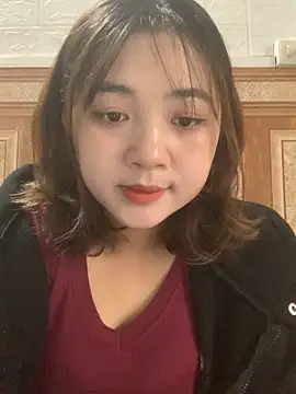 Snapshot of Lonnina chatting on 10.14.25 Lonnina online show from 10.14.25