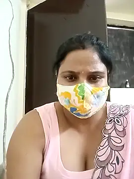 Snapshot of Shikha-mehra7 chatting on 10.05.25 Shikha-mehra7 online show from 10.05.25