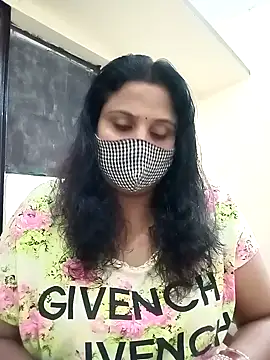 Snapshot of Shikha-mehra7 chatting on 10.30.25 Shikha-mehra7 online show from 10.30.25