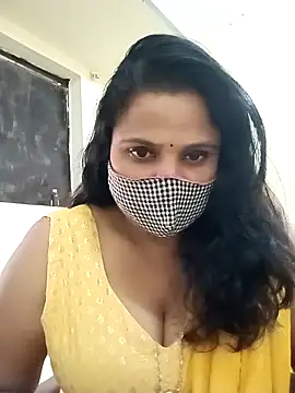 Snapshot of Shikha-mehra7 chatting on 10.31.25 Shikha-mehra7 online show from 10.31.25