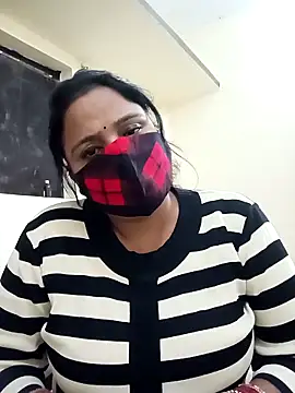 Snapshot of Shikha-mehra7 chatting on 11.01.25 Shikha-mehra7 online show from 11.01.25