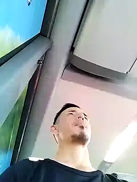 Snapshot of JuanD_vero chatting on 09.29.25 JuanD vero online show from 09.29.25