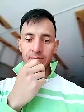 Snapshot of JuanD_vero chatting on 10.01.25 JuanD vero online show from 10.01.25