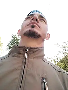 Snapshot of JuanD_vero chatting on 10.19.25 JuanD vero online show from 10.19.25