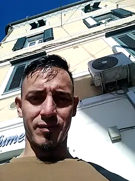 Snapshot of JuanD_vero chatting on 10.24.25 JuanD vero online show from 10.24.25