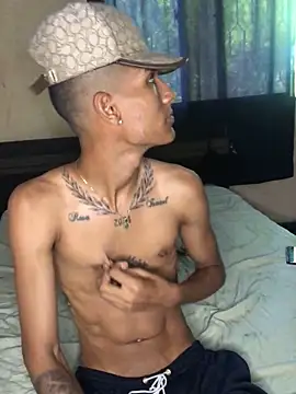 Snapshot of cofla_30 chatting on 09.30.25 cofla 30 online show from 09.30.25