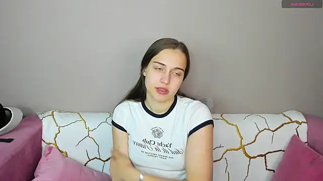 Alisa  Kelly online show from 10.20.25