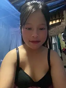 Snapshot of O_o_UwU_o_O chatting on 10.15.25 O o UwU o O online show from 10.15.25