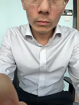 Snapshot of miniyellower chatting on 03.16.26 miniyellower online show from 03.16.26
