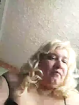 Snapshot of GlamMilena chatting on 03.13.25 GlamMilena online show from 03.13.25