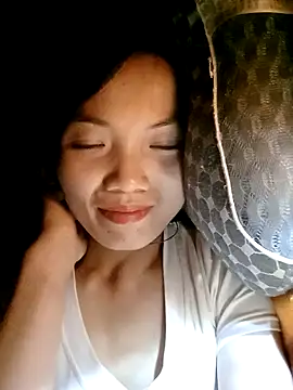 ngan-cute online show from 09.09.25