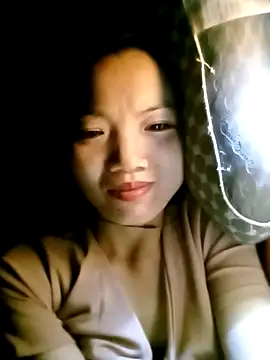 ngan-cute online show from 11.12.25