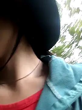 ngan-cute online show from 12.02.25