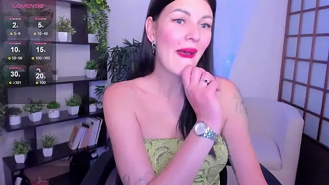 Snapshot of O1d_Lady chatting on 10.23.25 O1d Lady online show from 10.23.25