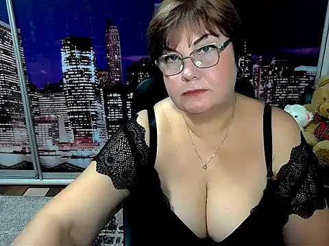 Snapshot of Bela_Lana_ chatting on 10.24.25 Bela Lana online show from 10.24.25