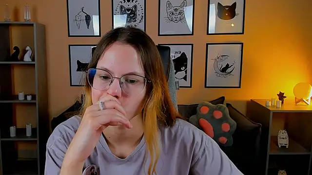 Carrie Rose online show from 10.03.25