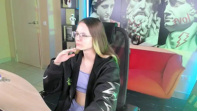 Carrie Rose online show from 10.28.25