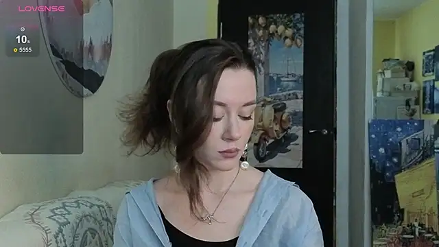 SkyHelen online show from 04.17.26