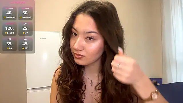 Snapshot of Sakuravice chatting on 09.29.25 Sakuravice online show from 09.29.25