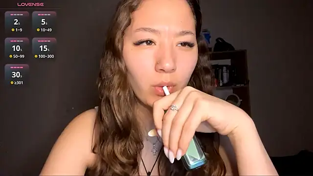 Snapshot of Sakuravice chatting on 10.21.25 Sakuravice online show from 10.21.25