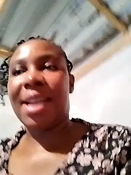 Snapshot of shekana chatting on 10.19.25 shekana online show from 10.19.25