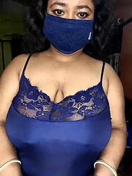 Snapshot of Smile-quien chatting on 09.14.25 Smile-quien online show from 09.14.25