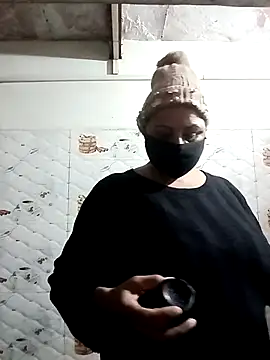 Rakhi sawant143 online show from 12.14.25