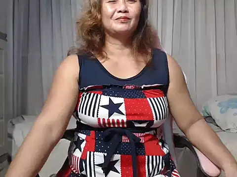 FelisitaG online show from 10.26.25