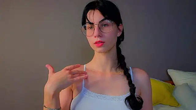 ArlineJanik online show from 09.26.25