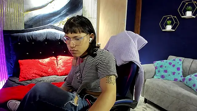 christina vamp1 online show from 09.24.25