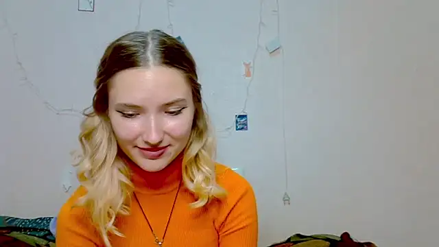 Snapshot of _kikiclark__ chatting on 10.02.25 kikiclark online show from 10.02.25