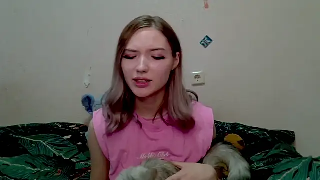 Snapshot of _kikiclark__ chatting on 10.19.25 kikiclark online show from 10.19.25