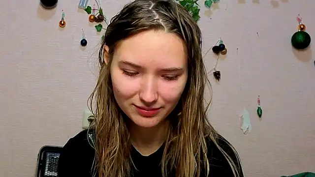  kikiclark   online show from 02.06.26