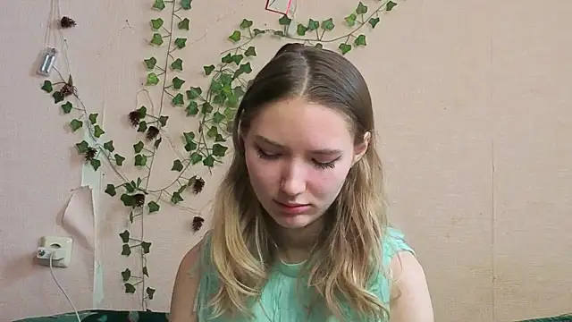  kikiclark   online show from 03.07.26