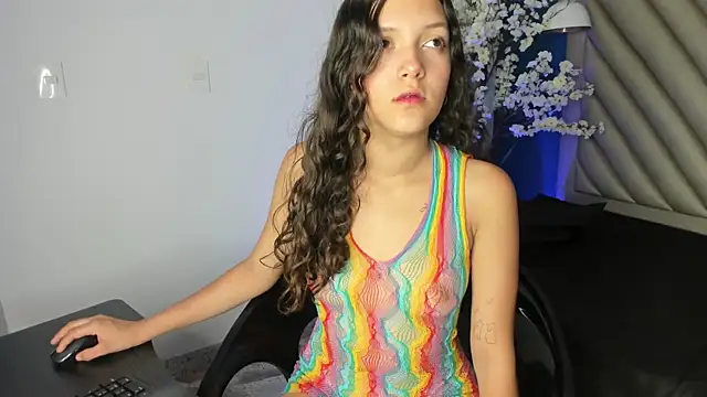 IsabelaSantorini online show from 10.20.25