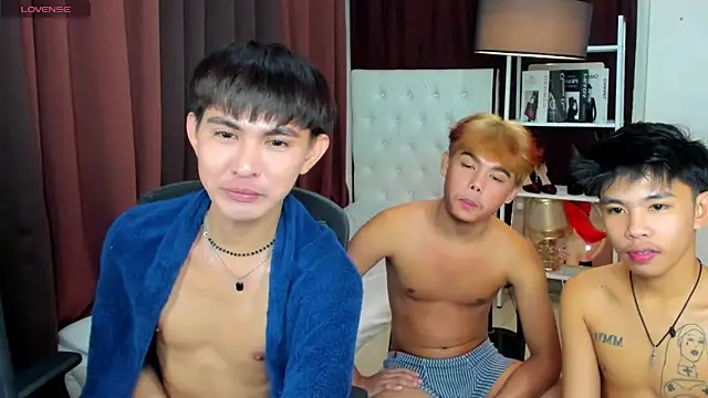 xxxhugecocktwinkxxx online show from 10.14.25