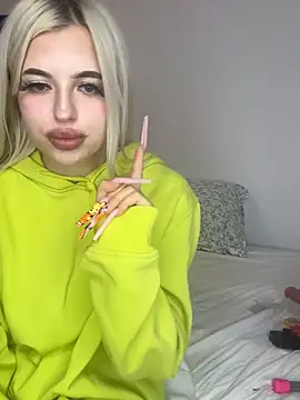 Steffi Snowbunny online show from 11.03.25